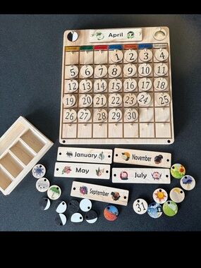 Wooden Perpetual Calendar - Natural Wood